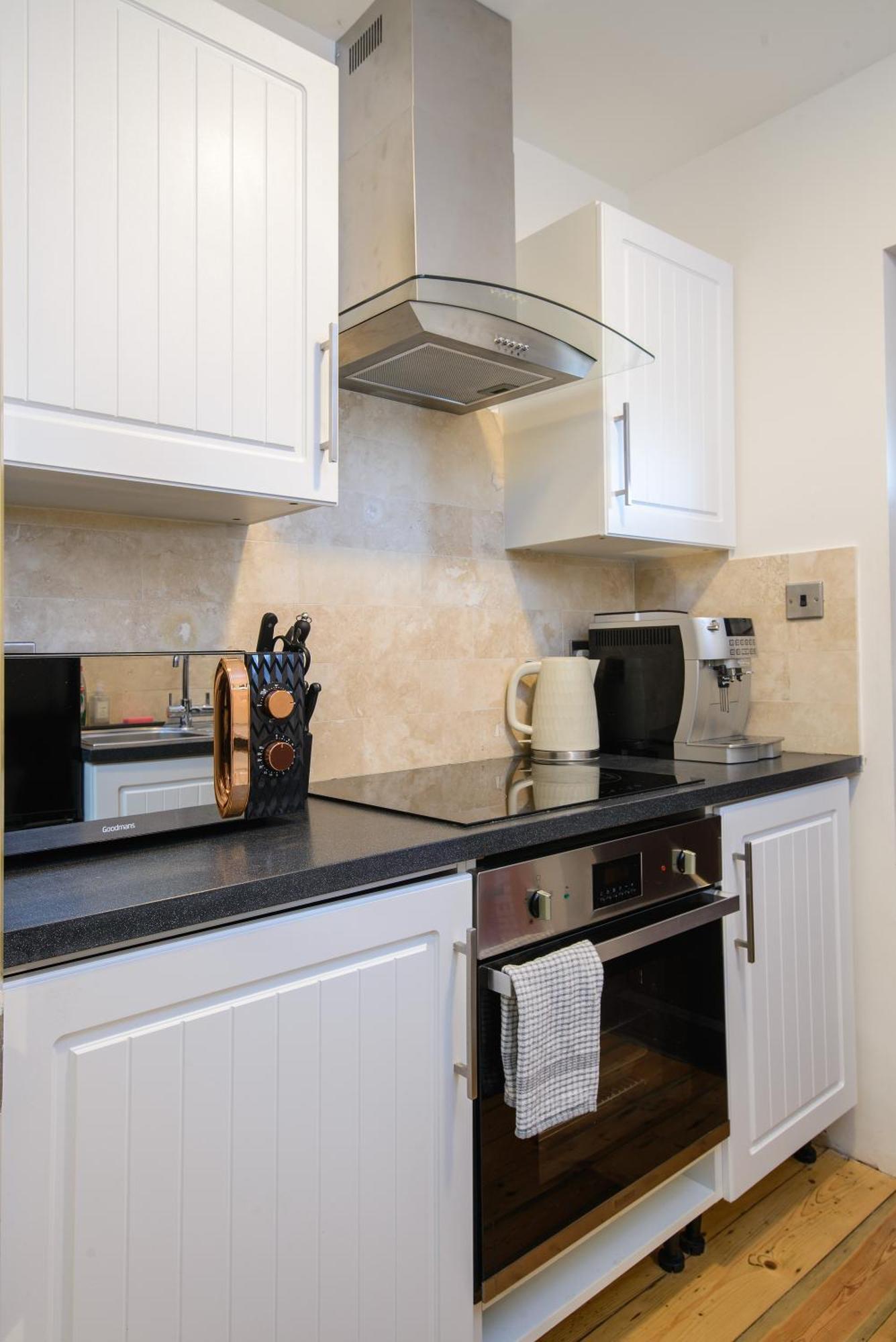 Deluxe 4 Or 5 Bed House With Hot Tub, Cinema Room Sleeps 15 Saffron Walden Εξωτερικό φωτογραφία